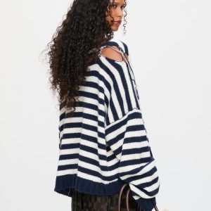 062090401KNITTEDNAVY_ECRUSTRIPE_5.jpg