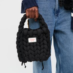 062120401KNITTEDBLACK_1.jpg