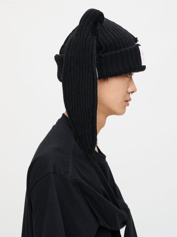 CHUNKY RABBIT BEANIE in BLACK ECRU