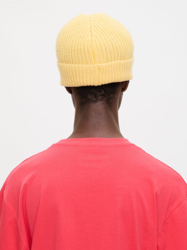 CHUNKY RIB BEANIE EXCLUSIVE in YELLOW