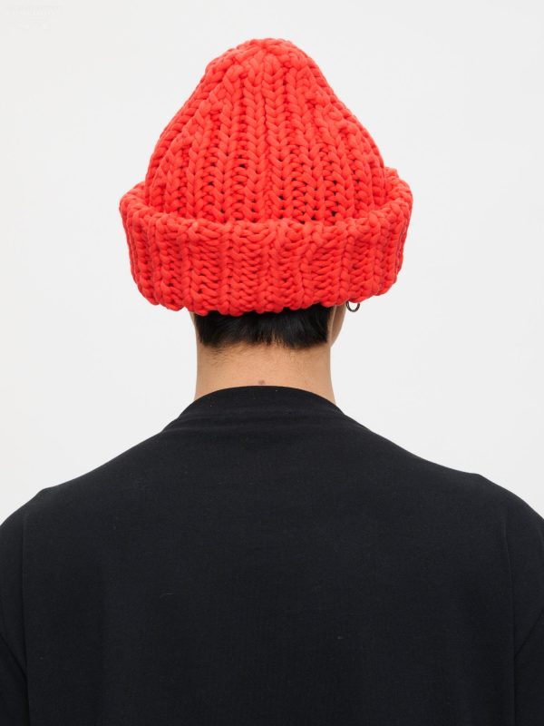 CHUBBY BEANIE EXCLUSIVE in RED