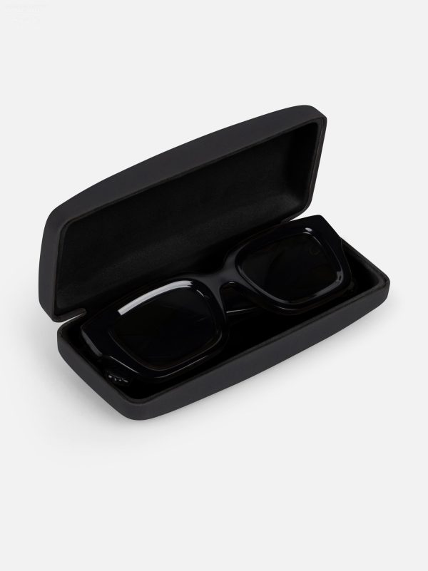 TOPSY TURVY SUNGLASSES in BLACK
