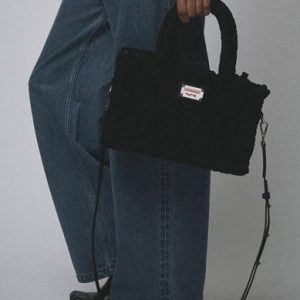 064120101_KNITTED_BLACK_1_cropped.jpg