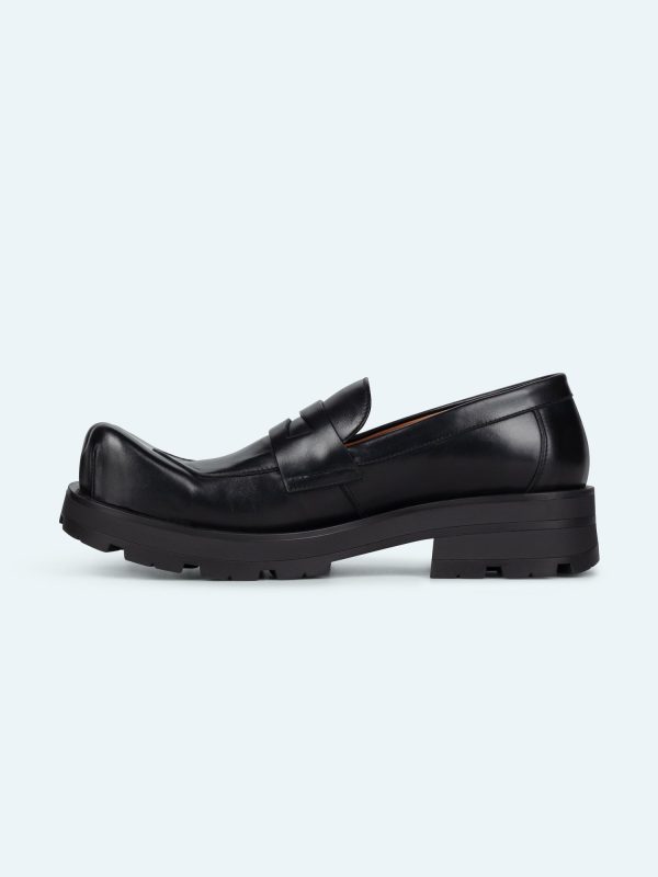 MOCCASIN MOGGIES in BLACK
