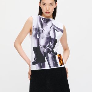 GRAPHIC TANK TOP in WHITE