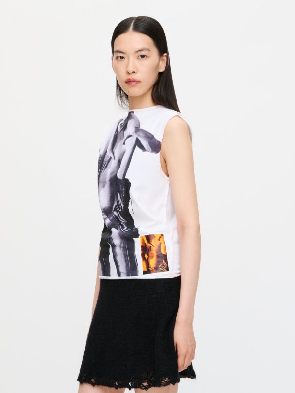 GRAPHIC TANK TOP in WHITE